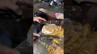 Chicken Roll || Delicious Chicken Paratha roll for ₹100/- || Old Delhi || Indian street food