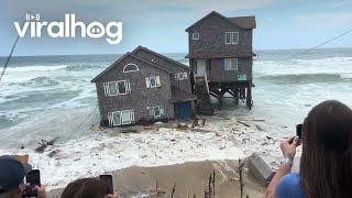 Beach House Collapses in Rodanthe, North Carolina || ViralHog