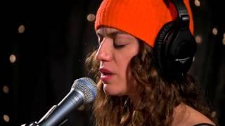 Deradoorian - Violet Minded (Live on KEXP)