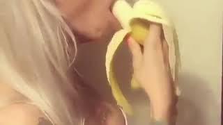 바나나 깊이 넣기