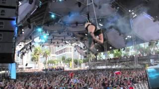 Aerial show by Irina Kazakova with Carl Cox(ULTRA 2012 )