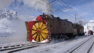 Dampfschneeschleuder  Xrot d 9213 und Bernina Krokodil Snow Plowing - steam, Zug, trainfart, train