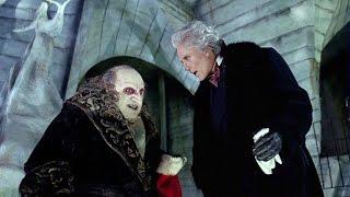 Cobblepot kidnaps Max Shreck | Batman Returns