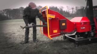 TP 130 PTO - a User-friendly and Compact PTO Wood Chipper