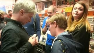 Matthew Caws & Daniel Lorca (Nada Surf) talking and signing records