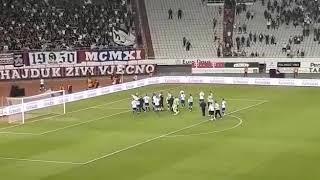 Jadranski derbi na Poljudu, igrači Hajduka pozdravljaju Torcidu