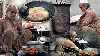 60-Year-Old Man Working Hard To Sell Pakoray  | Pakistani Street Food