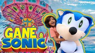 Gano PELUCHE de SONIC Gigante en esta FERIA Diki Duki Divertido