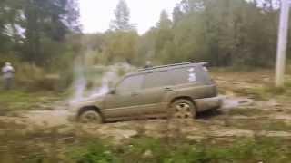 Сравнение BFGoodrich All terrain TA с гражданской резиной в грязи.