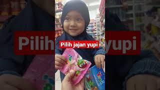 pilih mainan || pilih jajanan yupi #shorts #tiktok