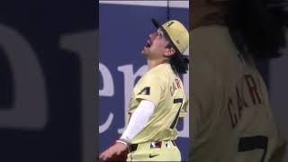 Corbin Carroll brings back a 3-run homer! 