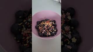 Blueberry 🫐, Honey  and Sprinkles 