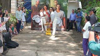 Ghoomer actress sayami kher plays cricket with under 16