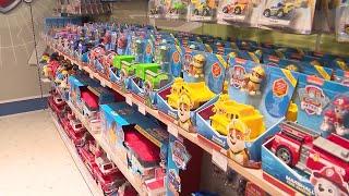 Toys 'R' Us opens store in New Jersey