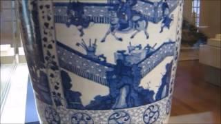 Kangxi Blue and white big vase with decoration of battle scene