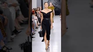 Irina Shayk walking for Michael Kors SS 2025 #irinashayk #michaelkors #newyorkfashionweek #shorts