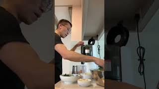 Trying Out My New Slow Juicer the First Time / Hurom HS200 Easy Series / Kale Juice (Subtitled)
