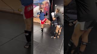 Muay Thai Training - Setting up High Kicks with Jonathan Haggerty