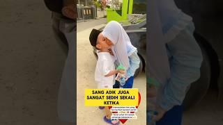 momen sedih ketika santri berpisah dengan adik laki-lakinya ‼️‼️#sedih #santri #nangis #pesantren