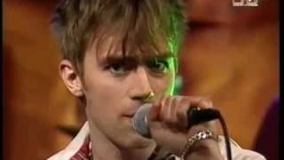 Blur live (performing "Parklife" on Ray Cokes) Part 1 of 2