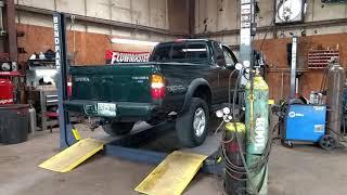 Toyota Tacoma 3.4L V6 (5VZ-FE) with Flowmaster 40 Series Muffler