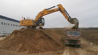 LIEBHERR R936 loading dump truck