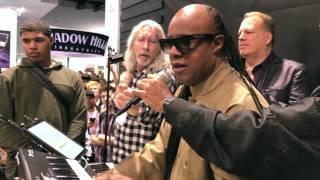 STEVIE WONDER plays KEYSCAPE!!