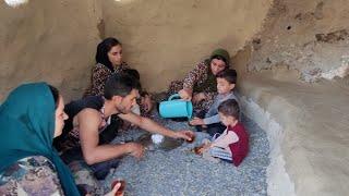 Nomadic life: thatching the floor of the house