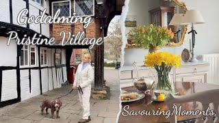 Romantic Picnic by the Lake in a Charming English VillageSlow Living Days | Tea & English Biscuits
