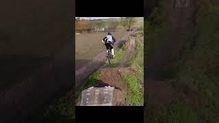 Drohnenshot mit der Dji Mini 2 (Mtb/Dirtjump)