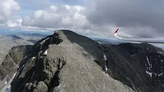 Rondslottet glider fly-by