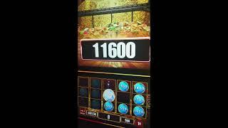 Big win on the Vault #slot #massivewin #gamble #jackpot #casinogame #hugewin #slotmachine