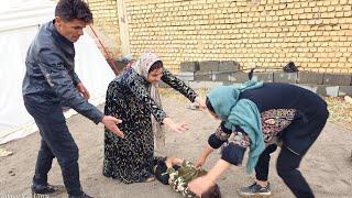 The fight between Fatemeh and Zarigol, a fierce fight between them and Ali Agha between two people