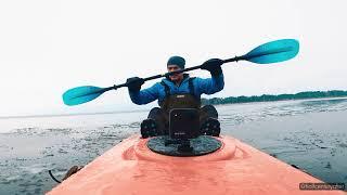 Kiev reservoir. Kayaking on the ice