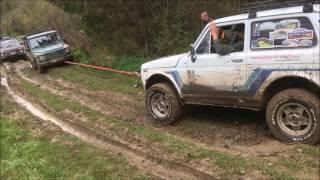 Lada Niva vs Mercedes G Class pt. I