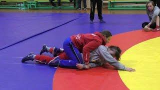 WRESTLING. Девушки. Сборы. Старший тренер юниорской сборной России Смирнова Н.В.  Приёмы в партере.