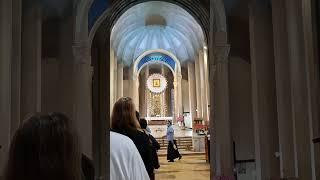 Churchgoers sing "Immaculate Mother" #baclaran #church #philippines #singing #vacation #happy #short