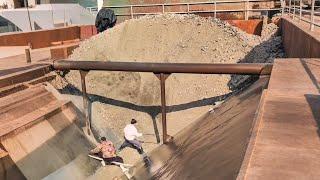 Barge unloading 2200 tons of phosphate rock - empty end of barge - Vlog of work on barge