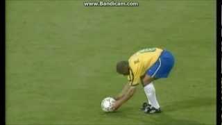 Roberto Carlos amazing free kick for Brazil