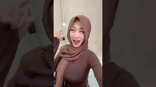 Tb Tb muncul di YT kan, ya itu aku