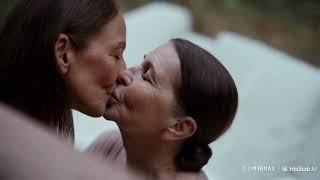 Older Women and Beautiful Women Lesbian Kissing #lesbian #women