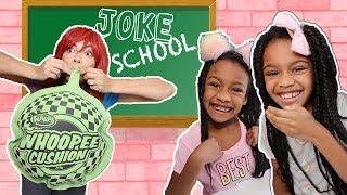 Silly Teacher vs Pretend Students in Joke School - New Slime School