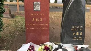 Bruce and Brandon Lee’s grave