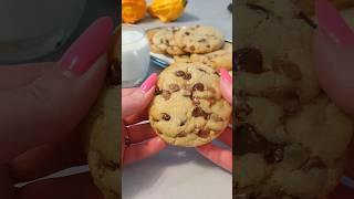 The most easy and delicious chocolate chips  cookies  #shorts