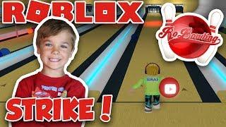 PLAYING BOWLING in ROBLOX | MY FIRST STRIKE EVER! (RoBOWLING)