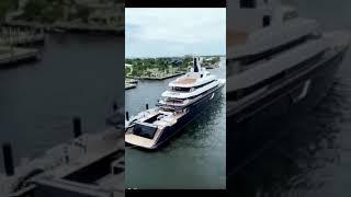 Landing on Mega Yacht LONIAN