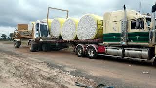 How to loading and unloading cotton bales