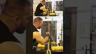 Levan questions Ermes's back pressure technique and doubts his lifts numbers