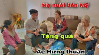 BẤT NGỜ MẸ NUÔI AE HƯNG THUẬN XUẤT HIỆN TẠI NHÀ QUYỀN YỂN TV TẶNG QUÀ