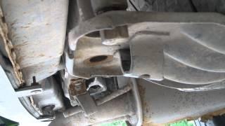 Как снять запасное колесо на VW T-4. How to remove the spare wheel for VW T-4